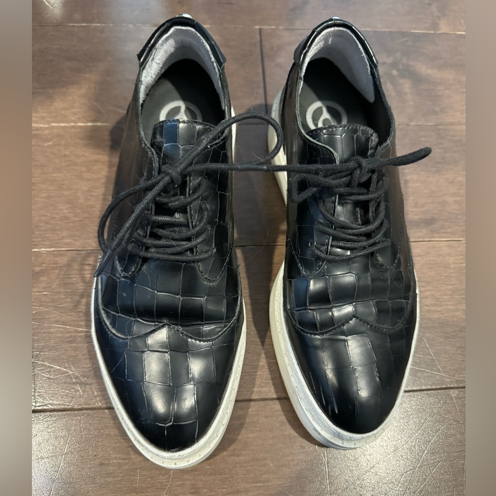 Wishbone shoes size 7.5